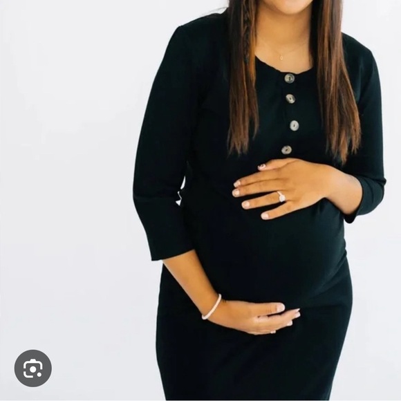 Lou Lou & Company Every Day Maternity and Nursing Dress - Picture 11 of 12